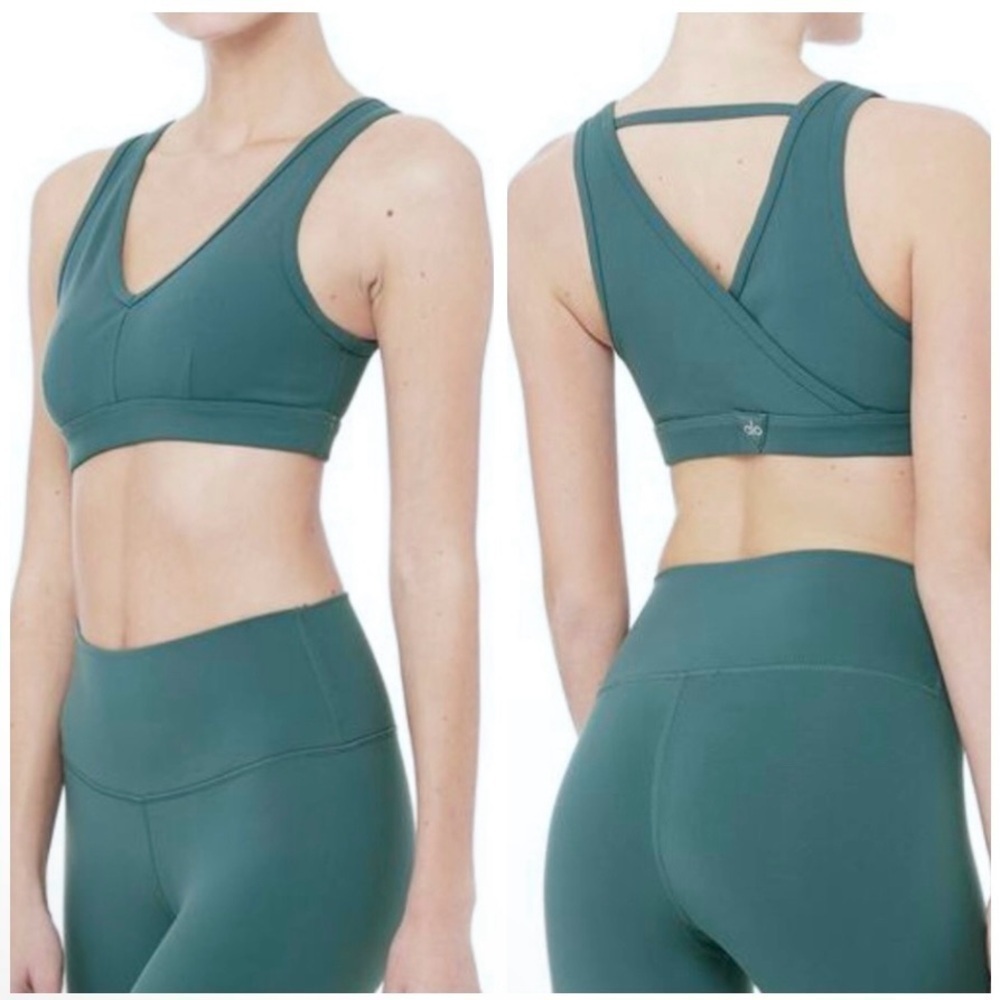 ALO Yoga Togetherness Rib Knit Bra Seagrass Medium